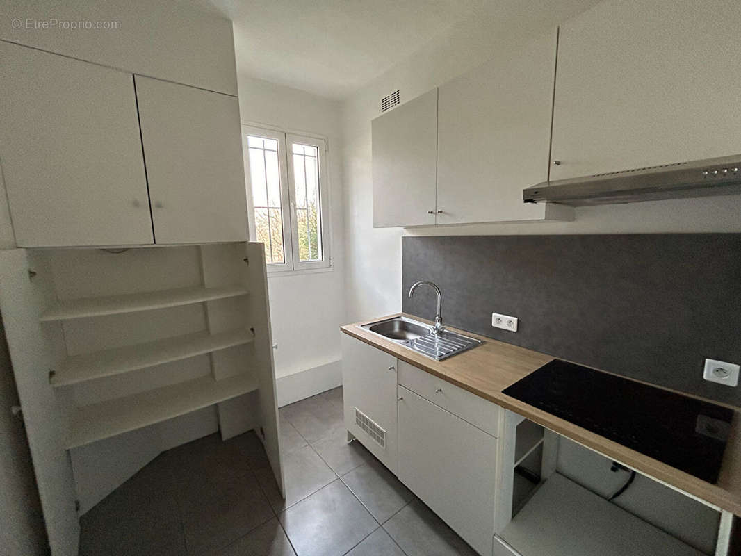 Appartement à SARTROUVILLE