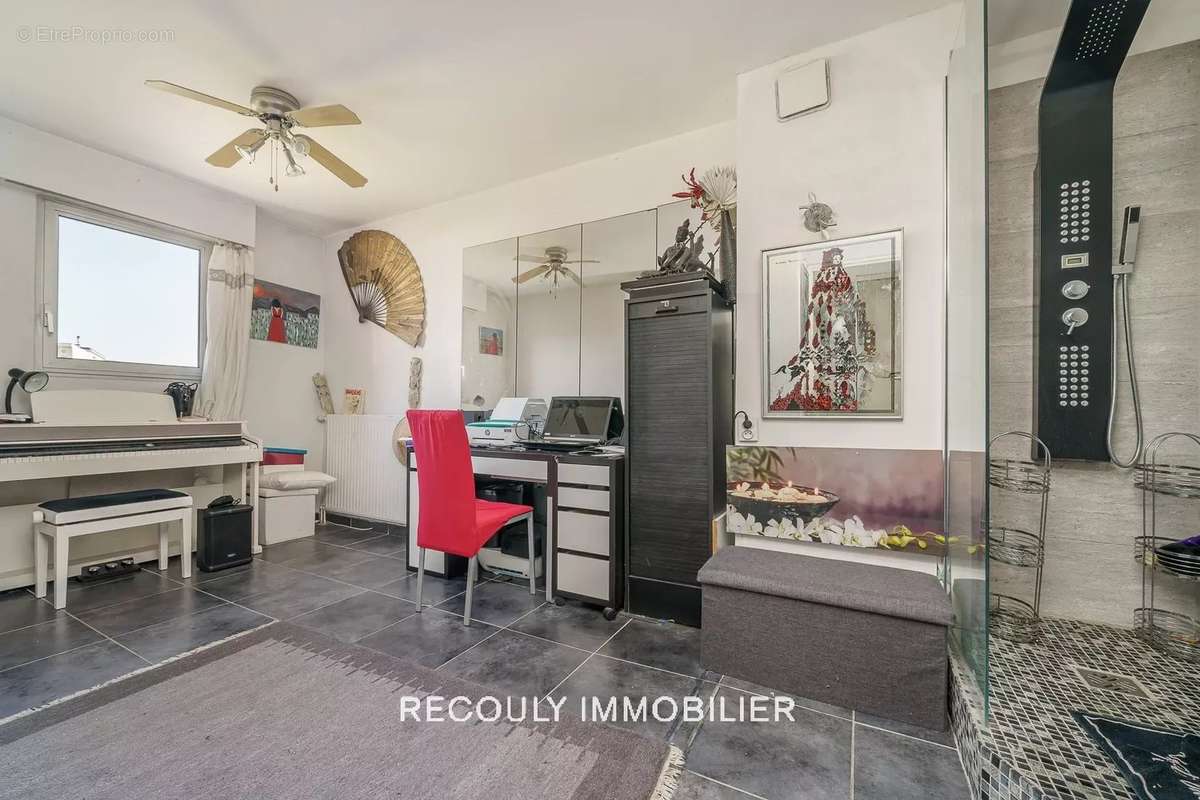 Appartement à MARSEILLE-8E