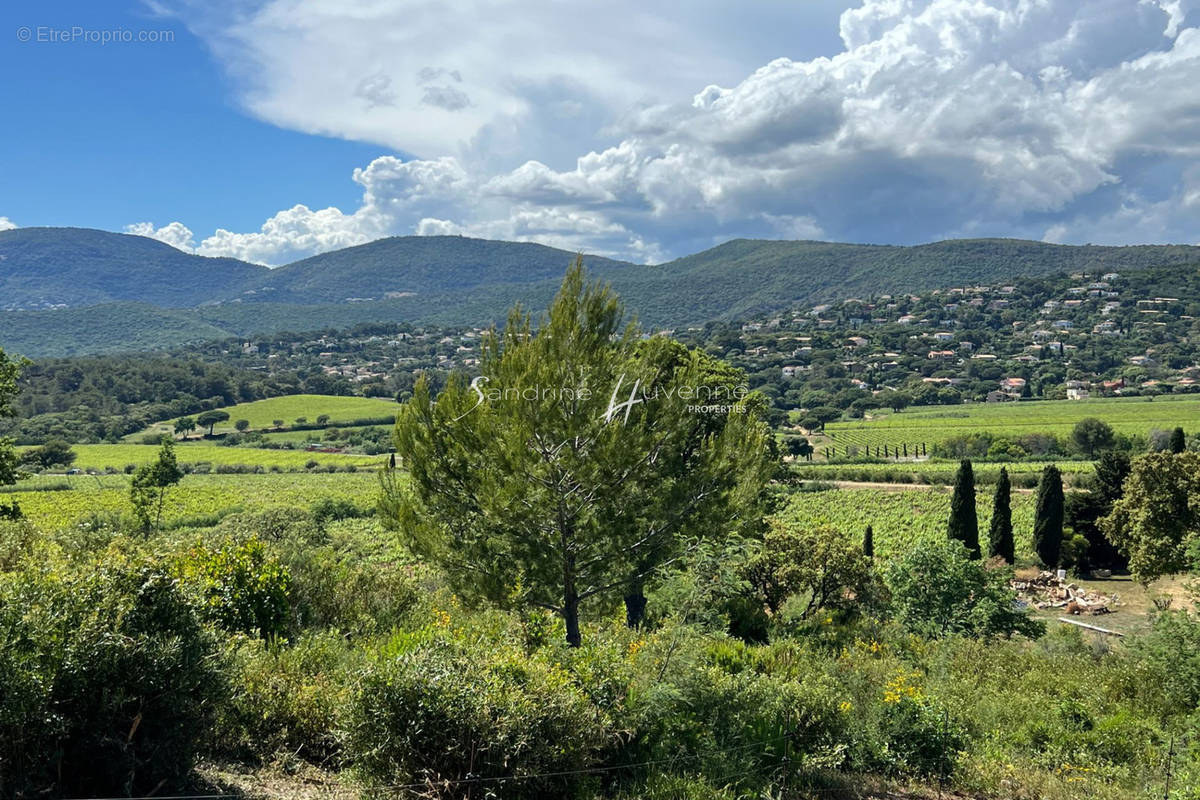 Terrain à LA CROIX-VALMER