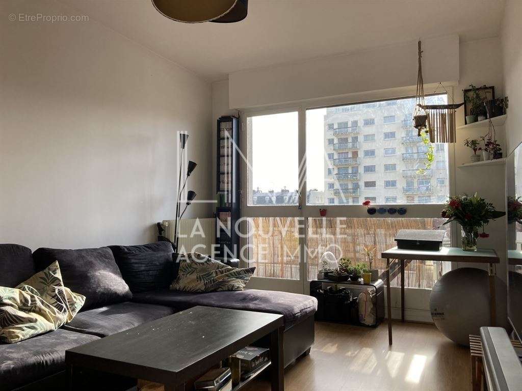 Appartement à PARIS-19E