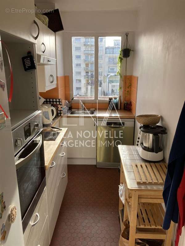 Appartement à PARIS-19E