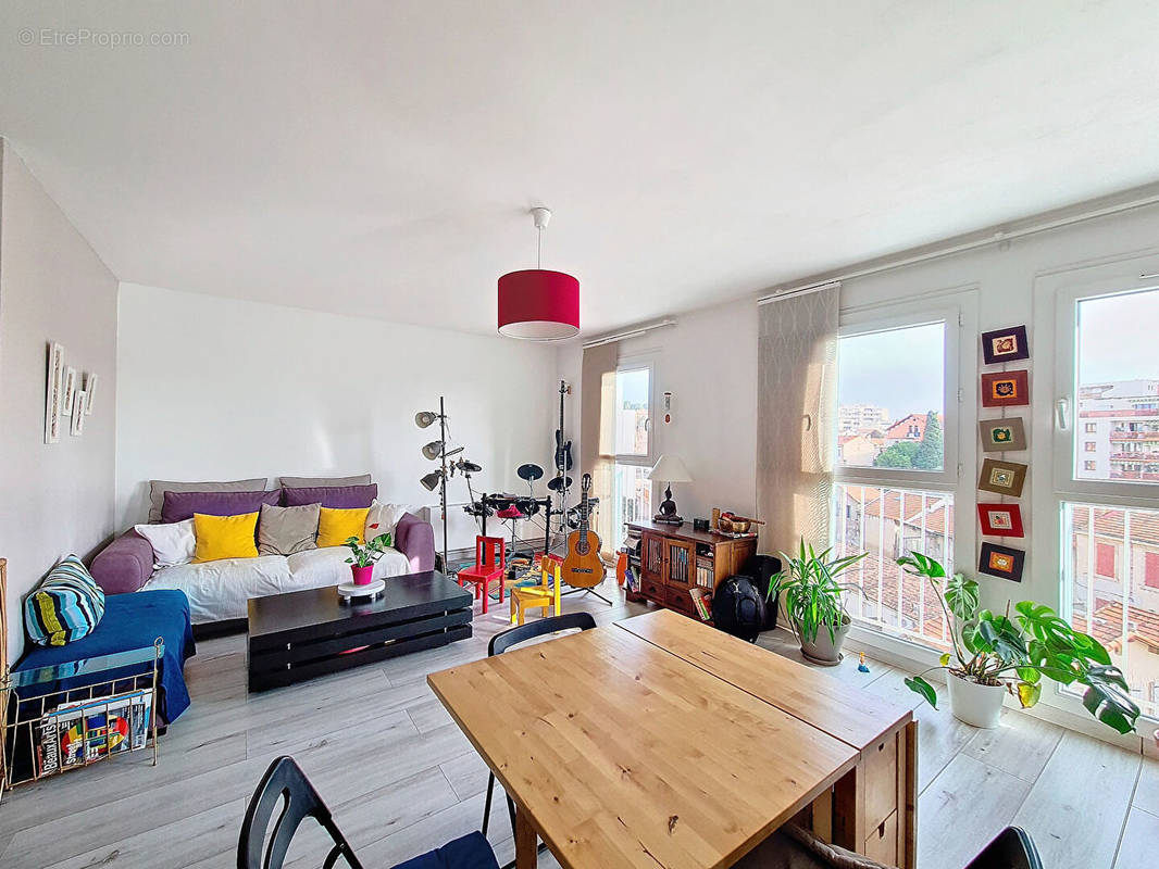 Appartement à MARSEILLE-13E