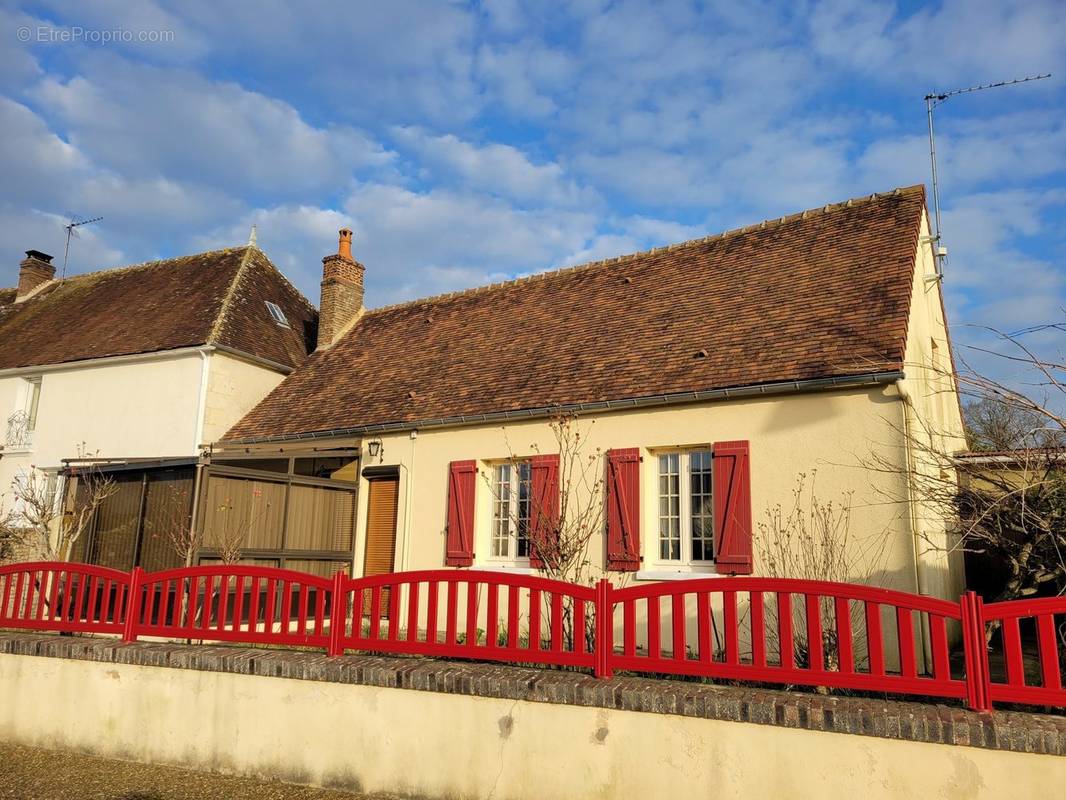 Maison à MOUTIERS-AU-PERCHE