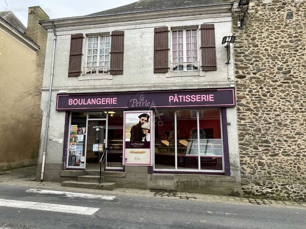 Commerce à SAINT-DENIS-D&#039;ANJOU