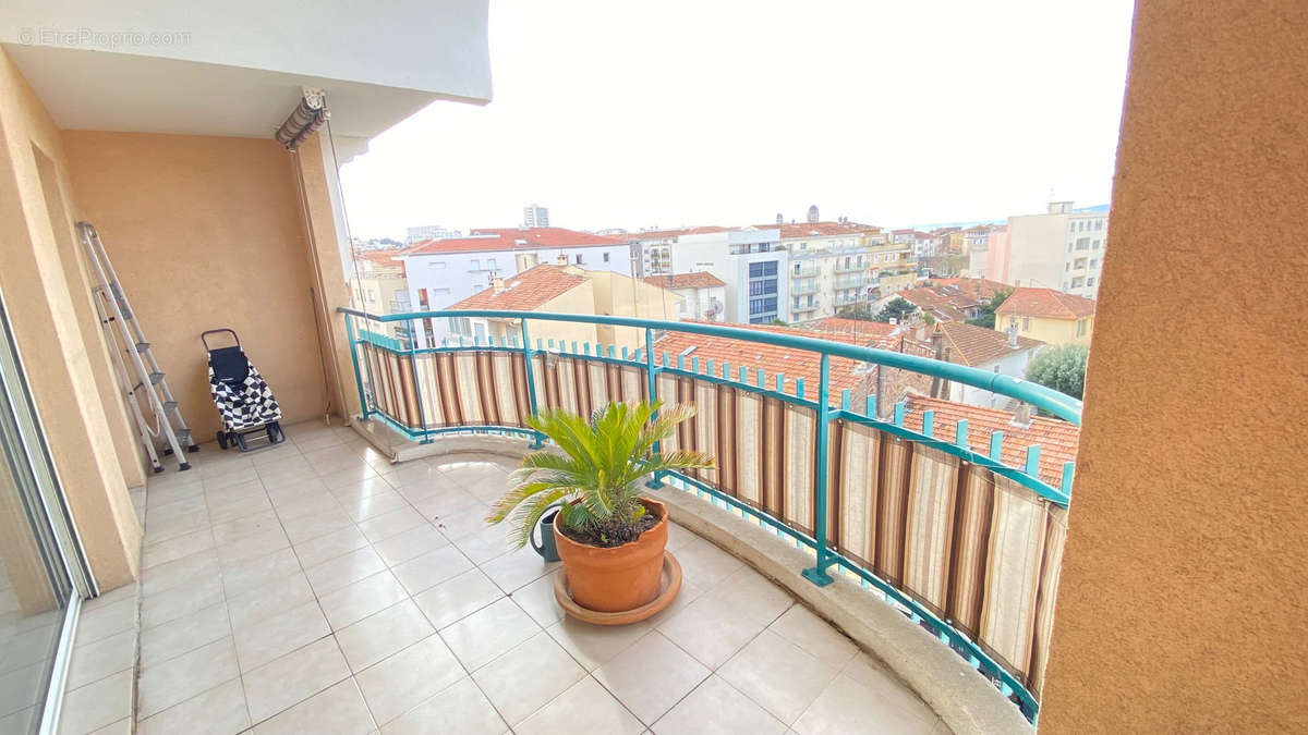 Appartement à SAINT-RAPHAEL