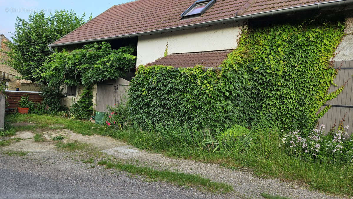 Autre à VERDUN-SUR-LE-DOUBS