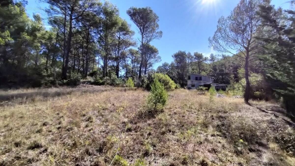 Maison à CUGES-LES-PINS