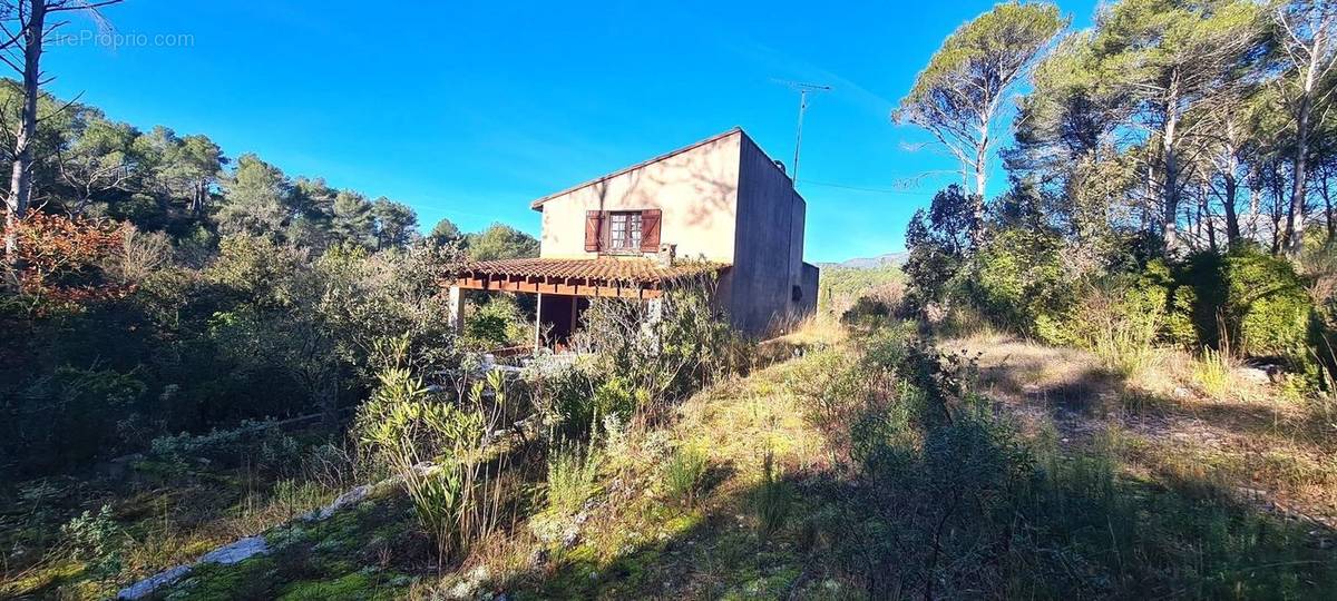 Maison à CUGES-LES-PINS