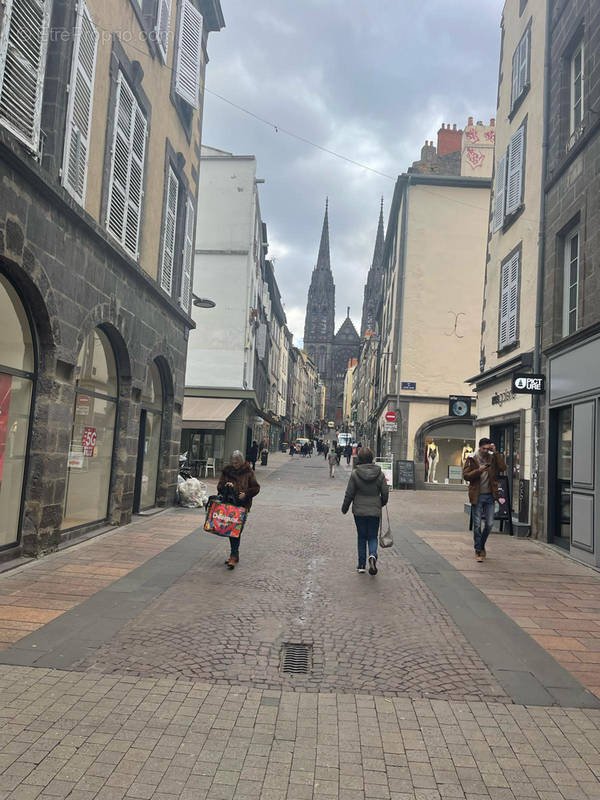 Commerce à CLERMONT-FERRAND