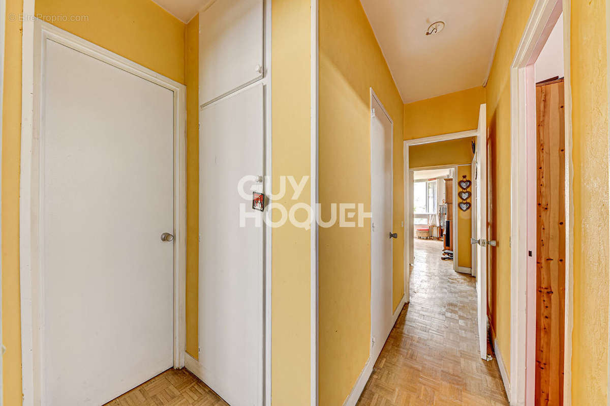 Appartement à PARIS-19E