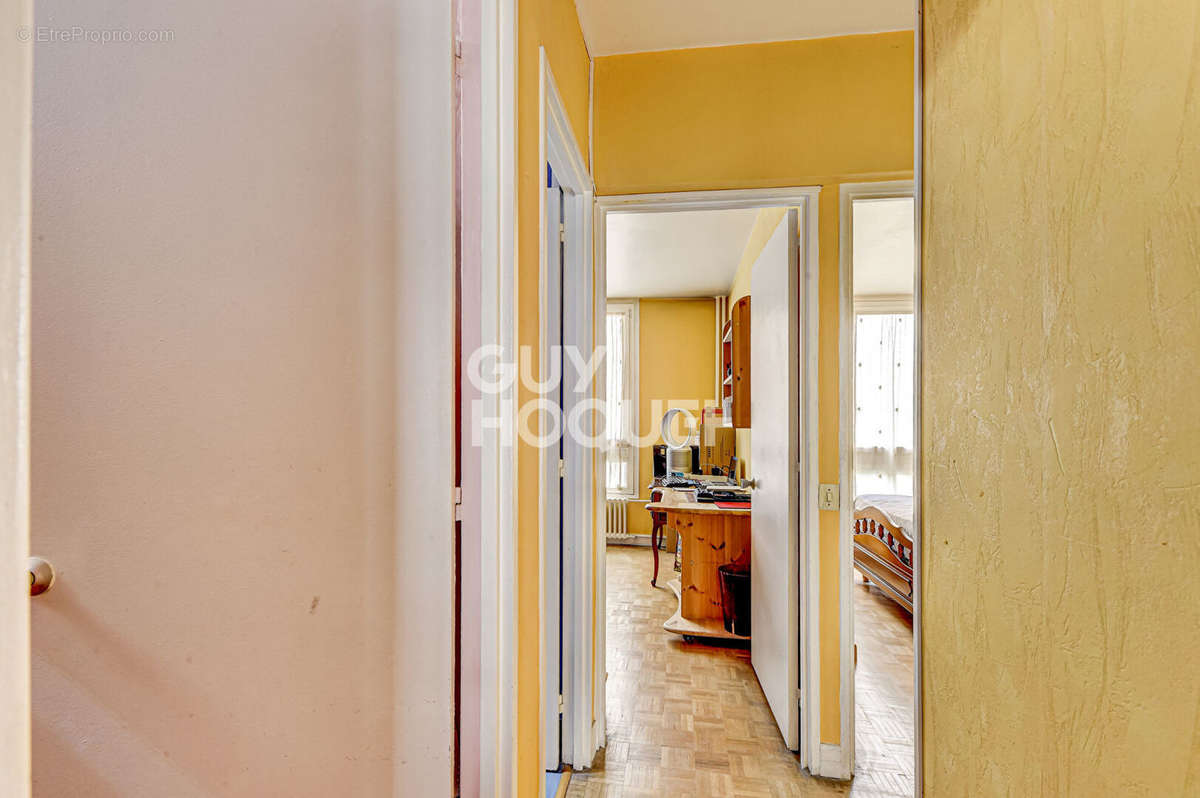 Appartement à PARIS-19E