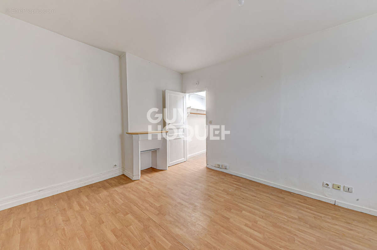 Appartement à PARIS-19E