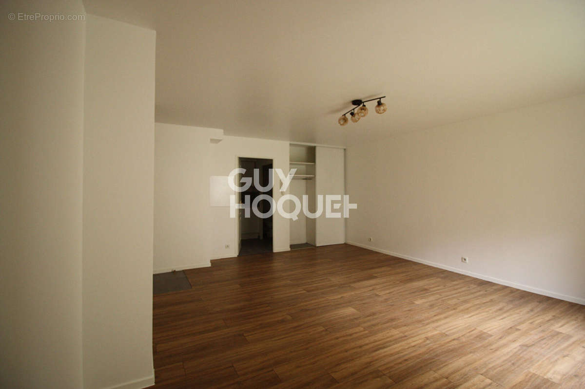 Appartement à PARIS-19E