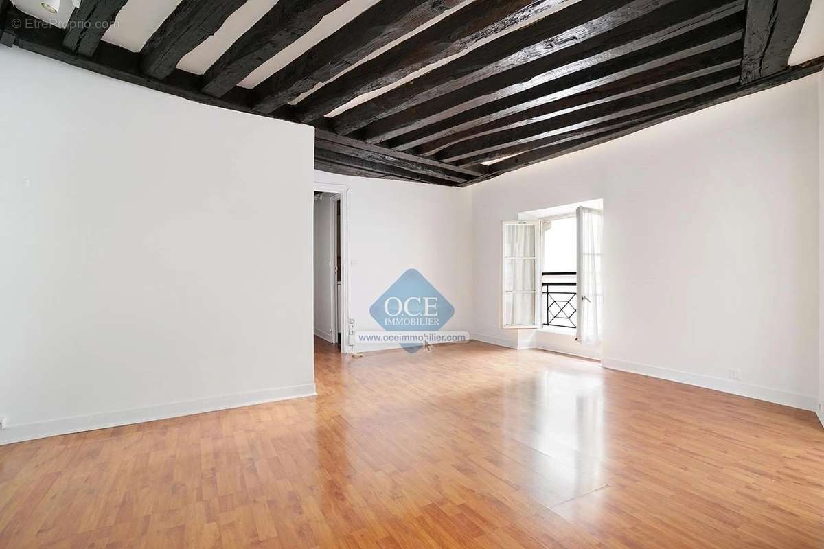 Appartement à PARIS-1E