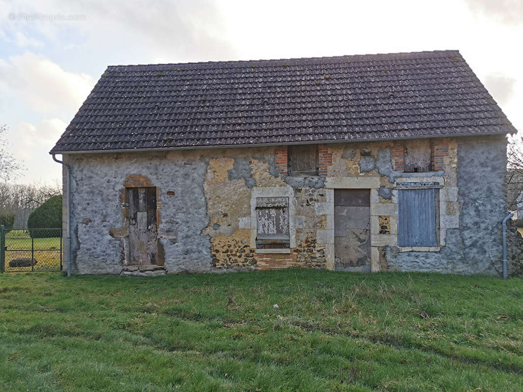 Maison à TREIGNY