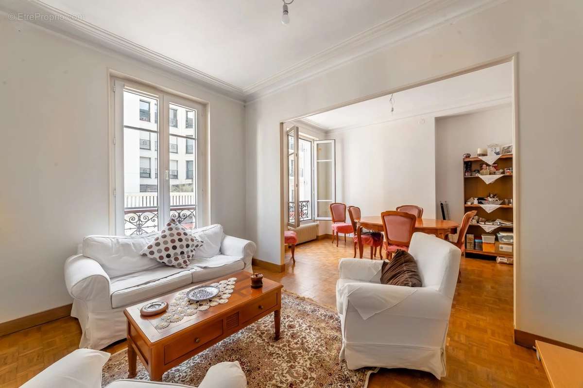 Appartement à LEVALLOIS-PERRET