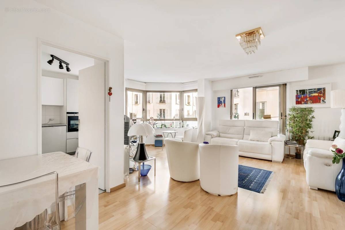 Appartement à LEVALLOIS-PERRET