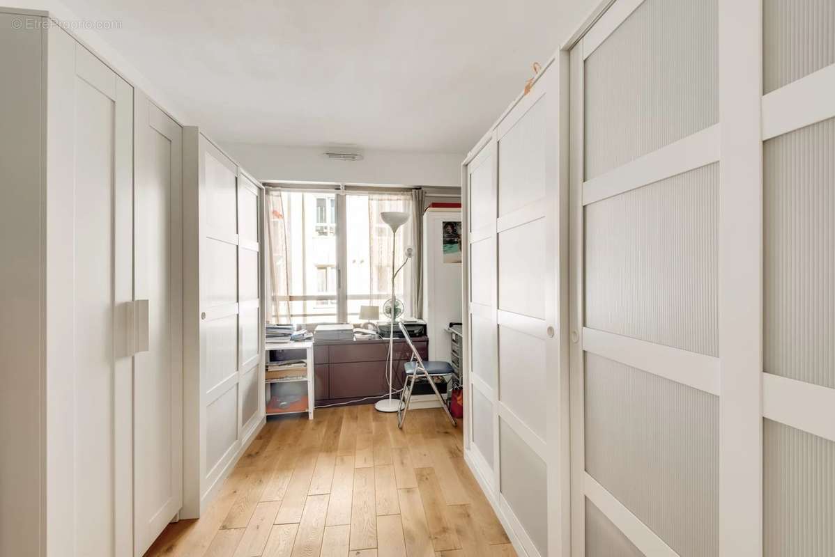 Appartement à LEVALLOIS-PERRET