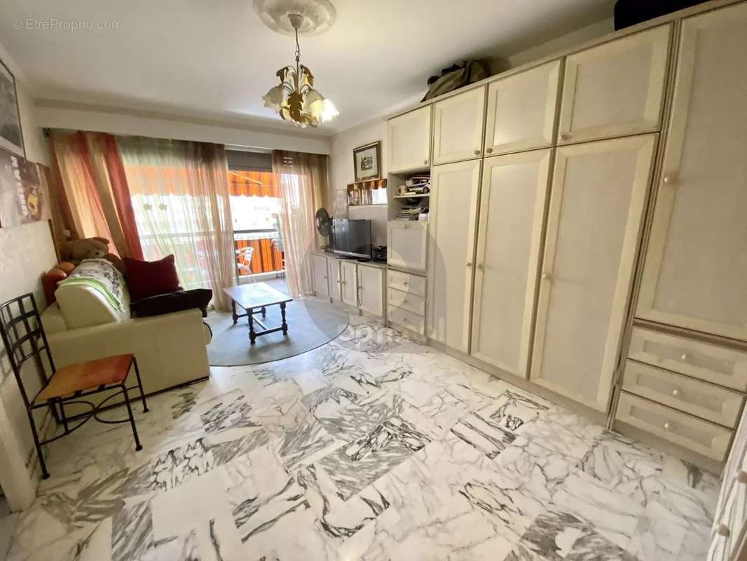 Appartement à ROQUEBRUNE-CAP-MARTIN