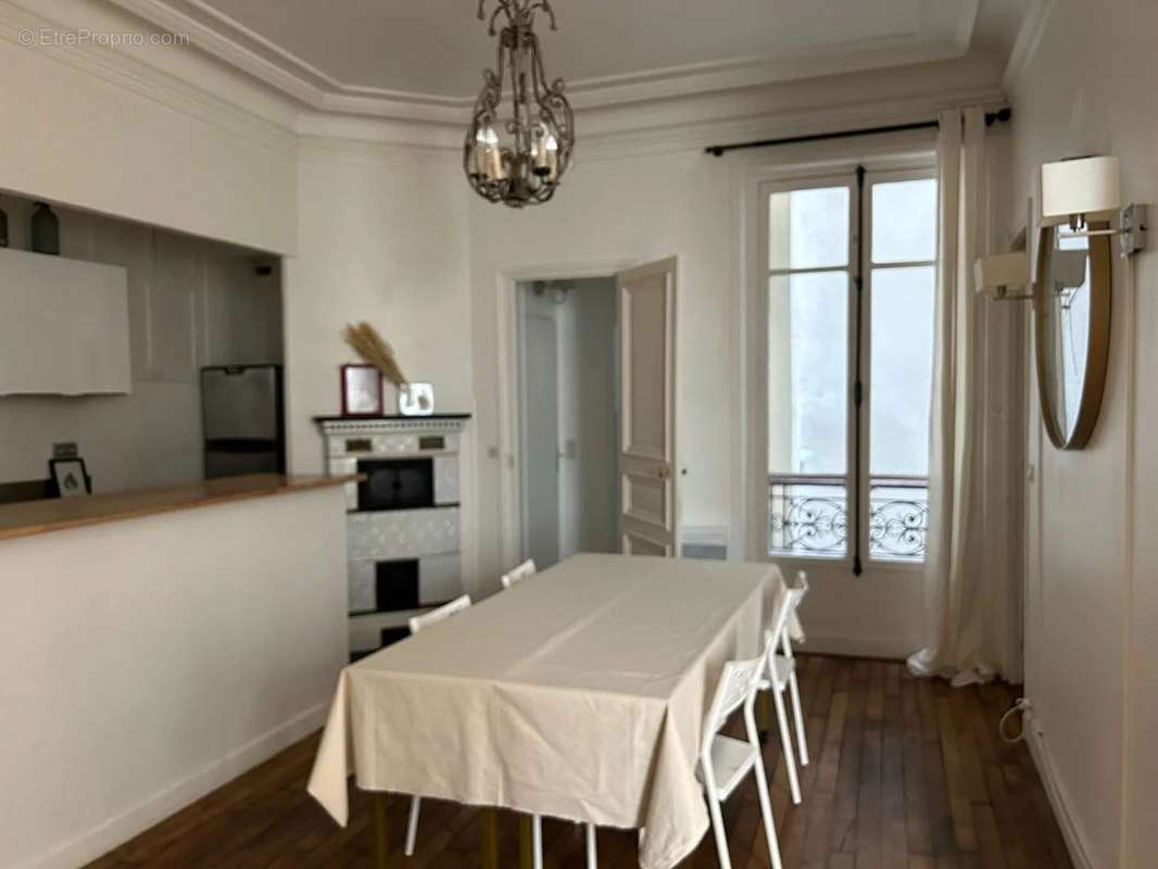 Appartement à PARIS-17E