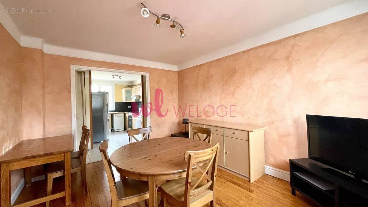 Appartement à SAINT-GENIS-LAVAL