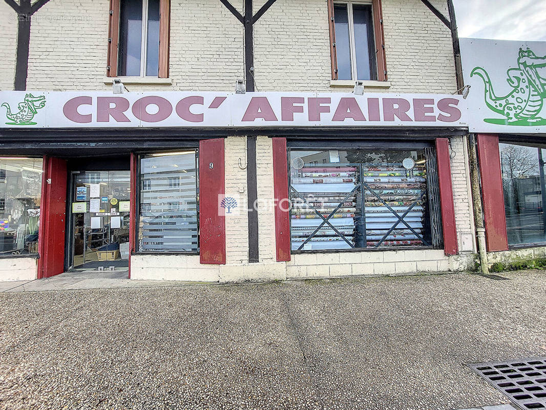 Commerce à LA FERE