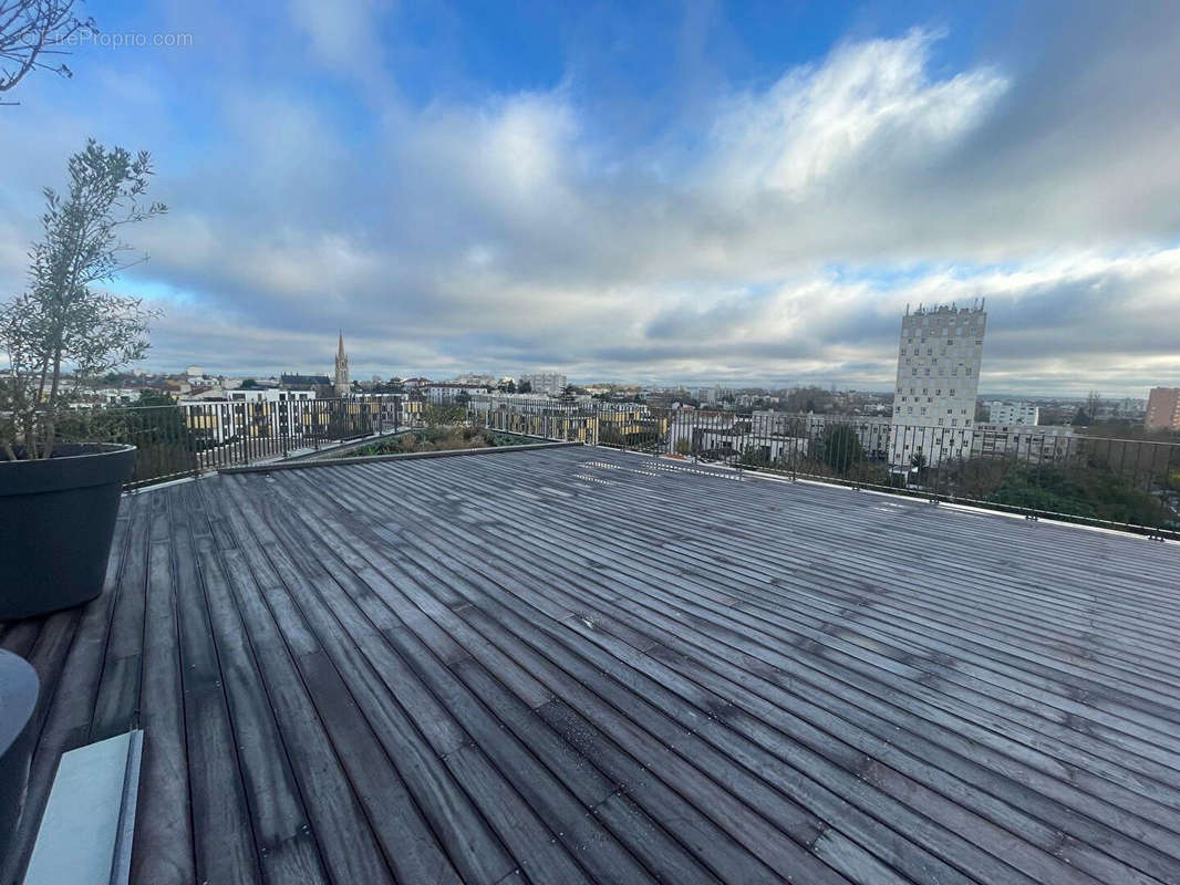 Appartement à BORDEAUX