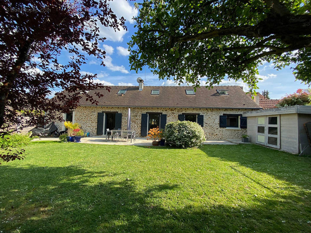 Maison à LE TREMBLAY-SUR-MAULDRE