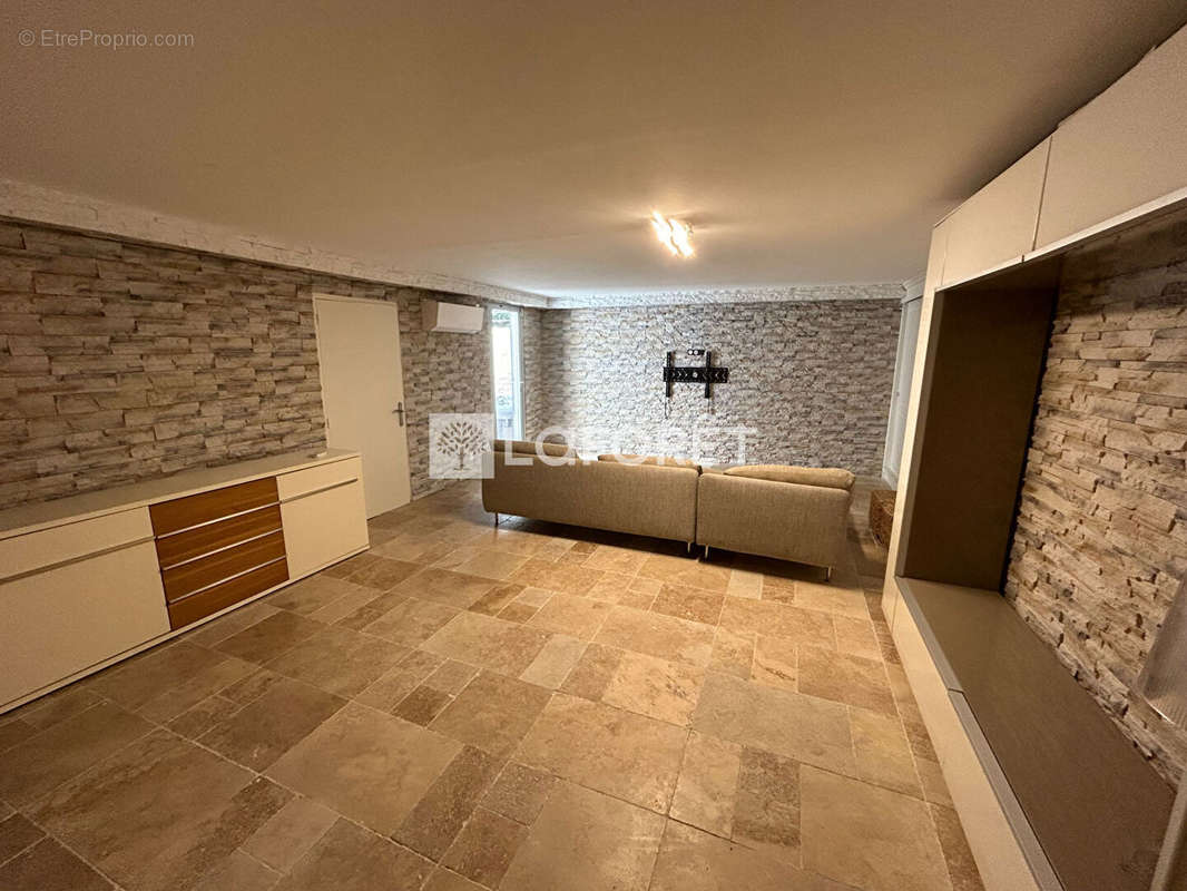 Appartement à MARSEILLE-9E