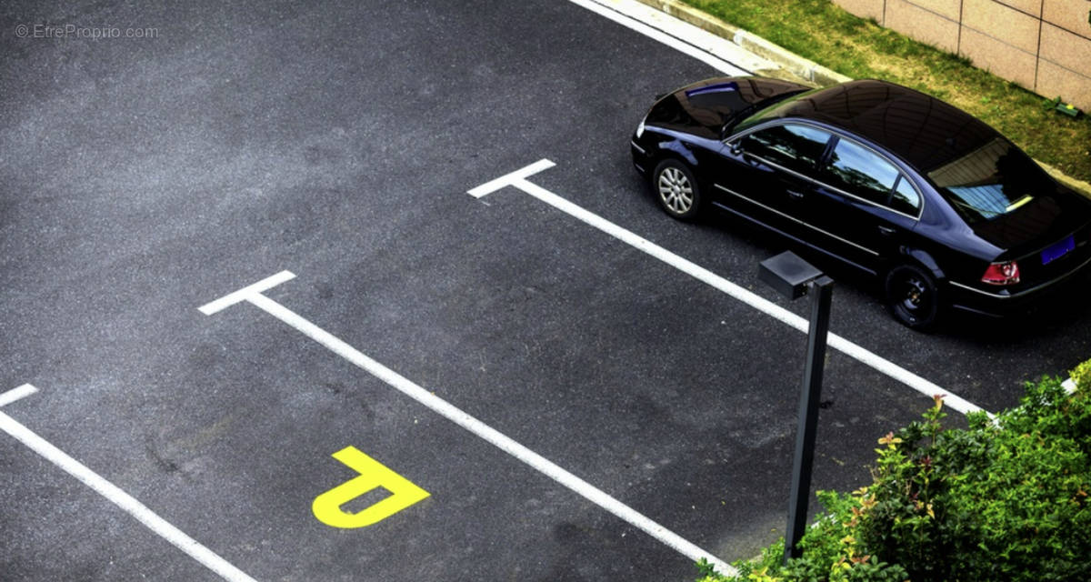 Parking à BEAUMONT-SUR-OISE