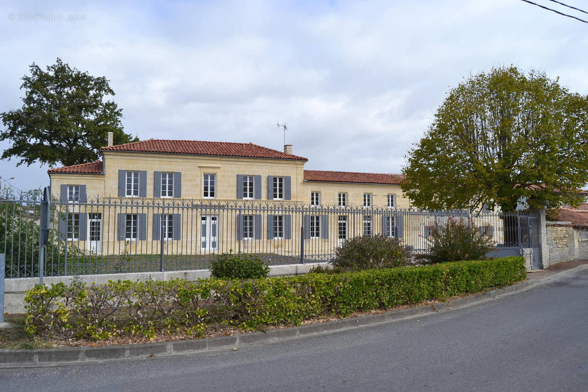 Maison à COGNAC