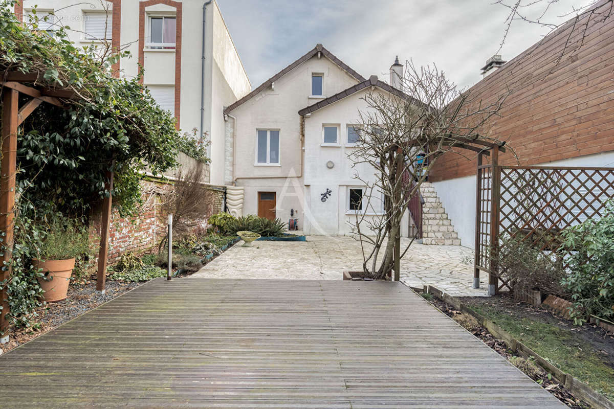 Maison à ROSNY-SOUS-BOIS