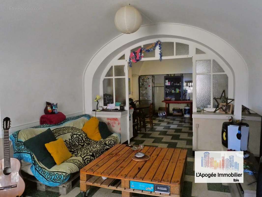 Appartement à UZES