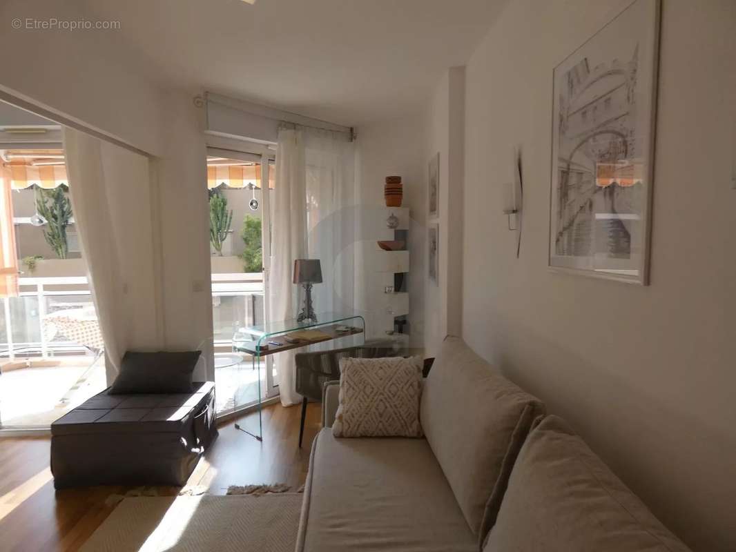 Appartement à ROQUEBRUNE-CAP-MARTIN