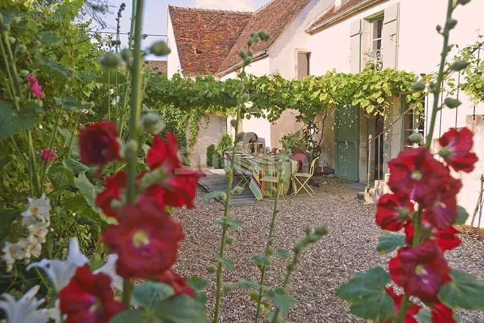 Maison à MERRY-SUR-YONNE