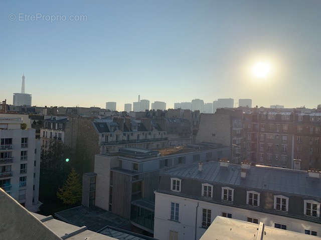 Appartement à PARIS-16E