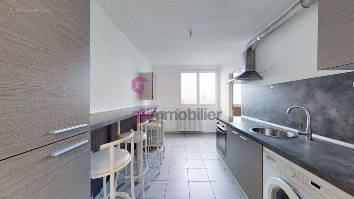 Appartement à SAINT-ETIENNE