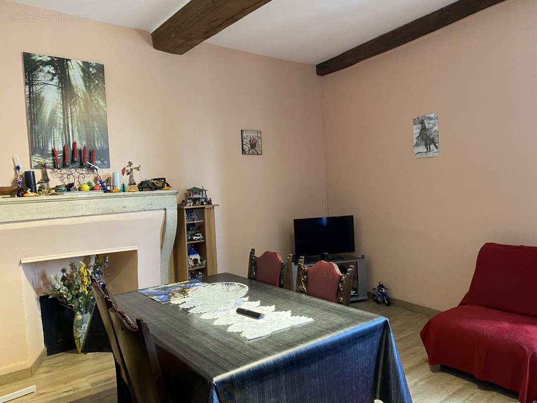 Séjour-salon appartement au 2ème - Appartement à SAINT-GENGOUX-LE-NATIONAL