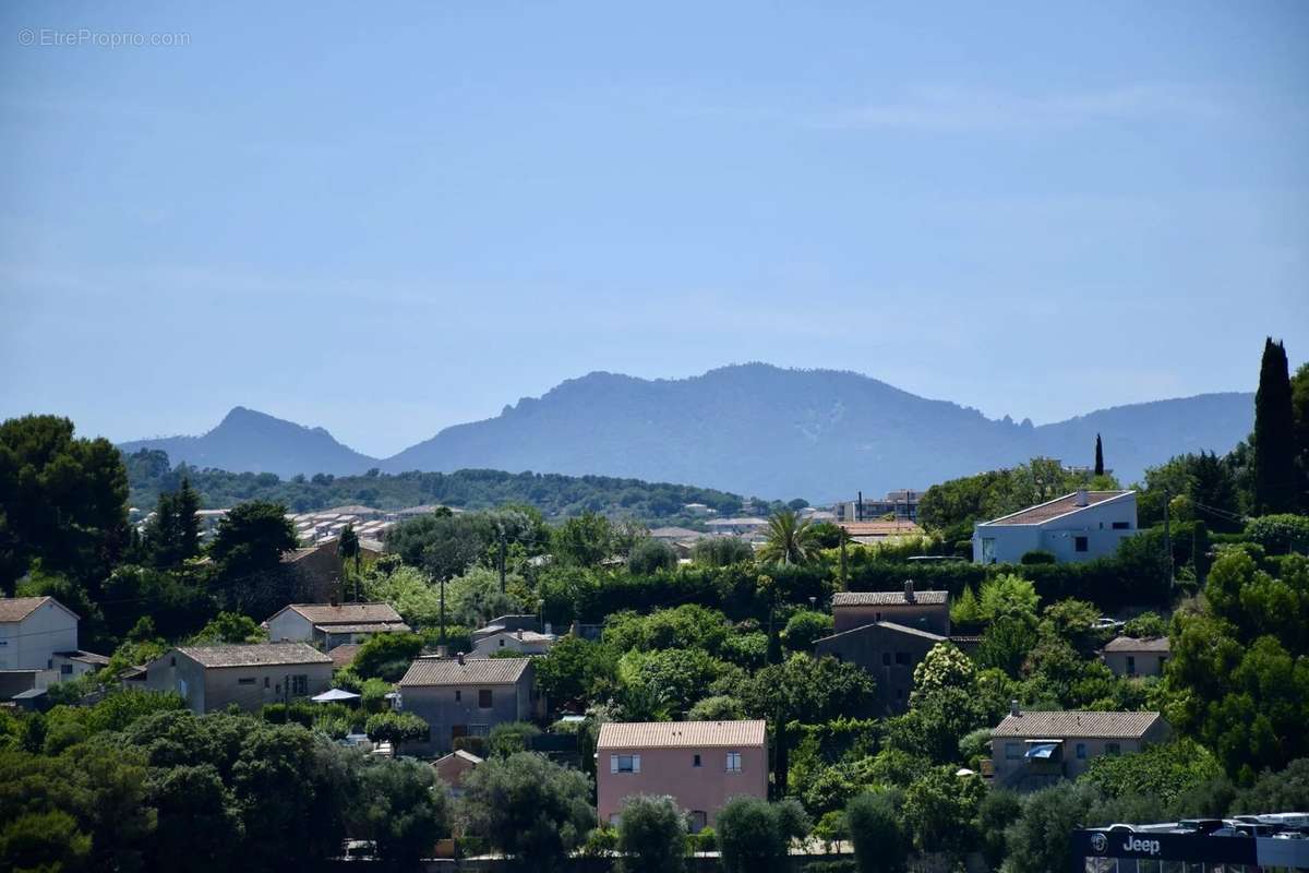 Appartement à LE CANNET