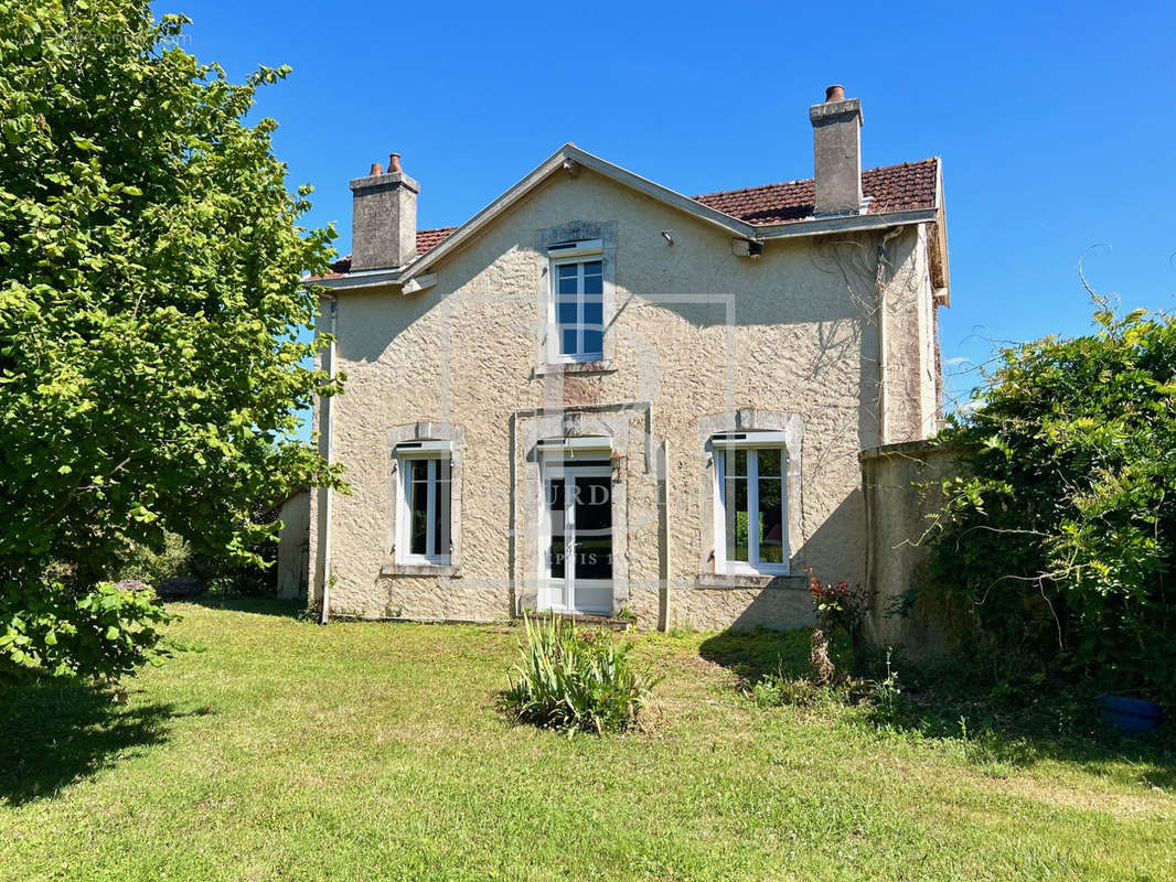 Maison à TRELISSAC