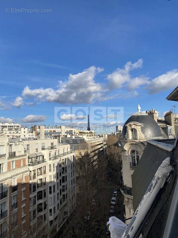 Appartement à PARIS-16E