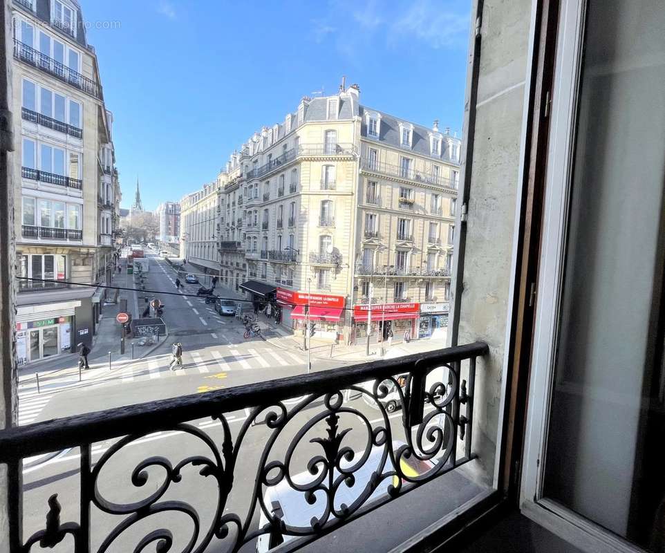 Appartement à PARIS-18E