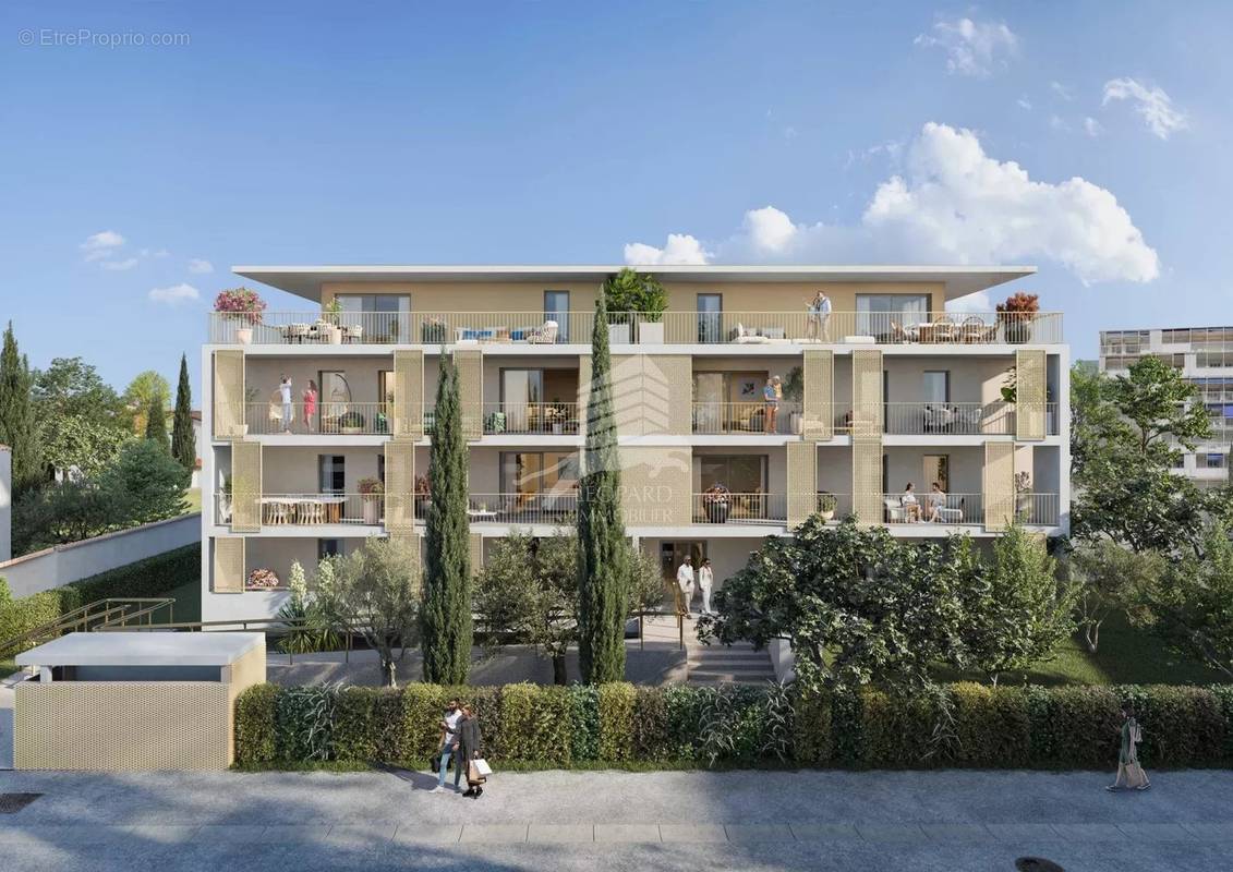 Appartement à FREJUS