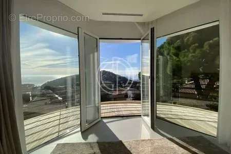 Appartement à VILLEFRANCHE-SUR-MER