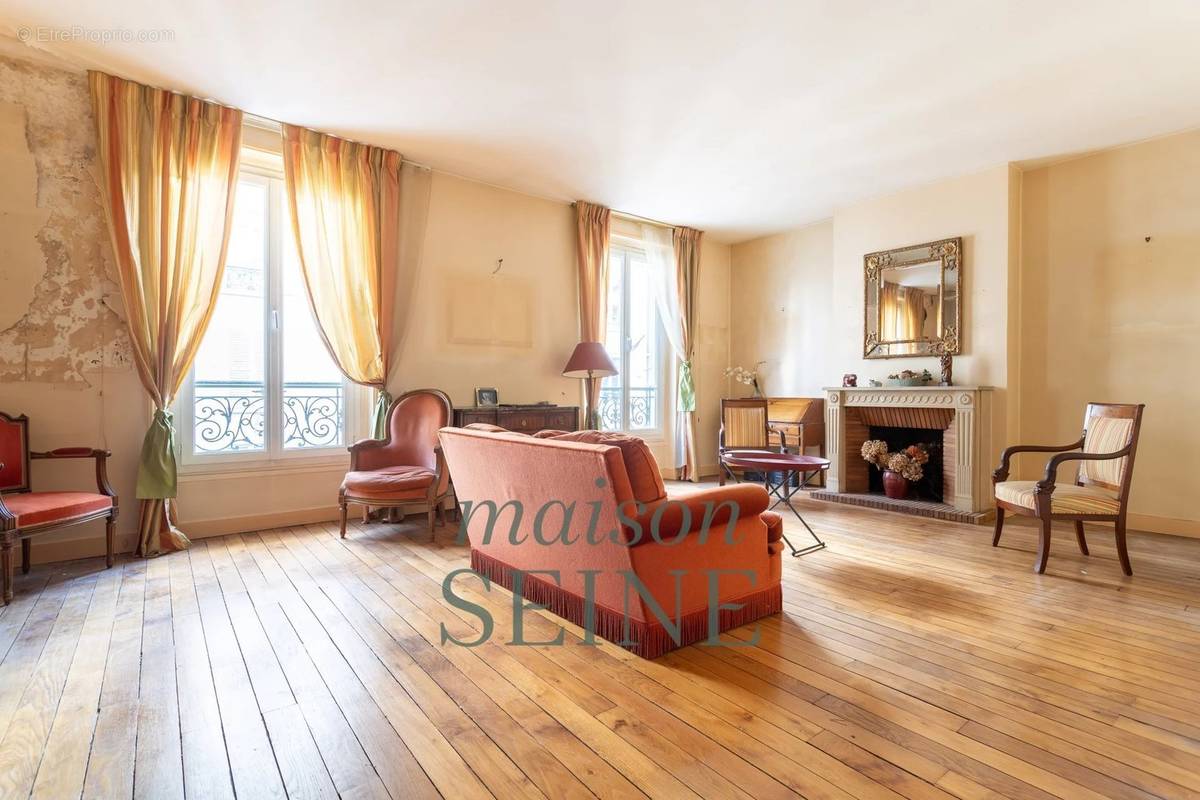 Appartement à NEUILLY-SUR-SEINE