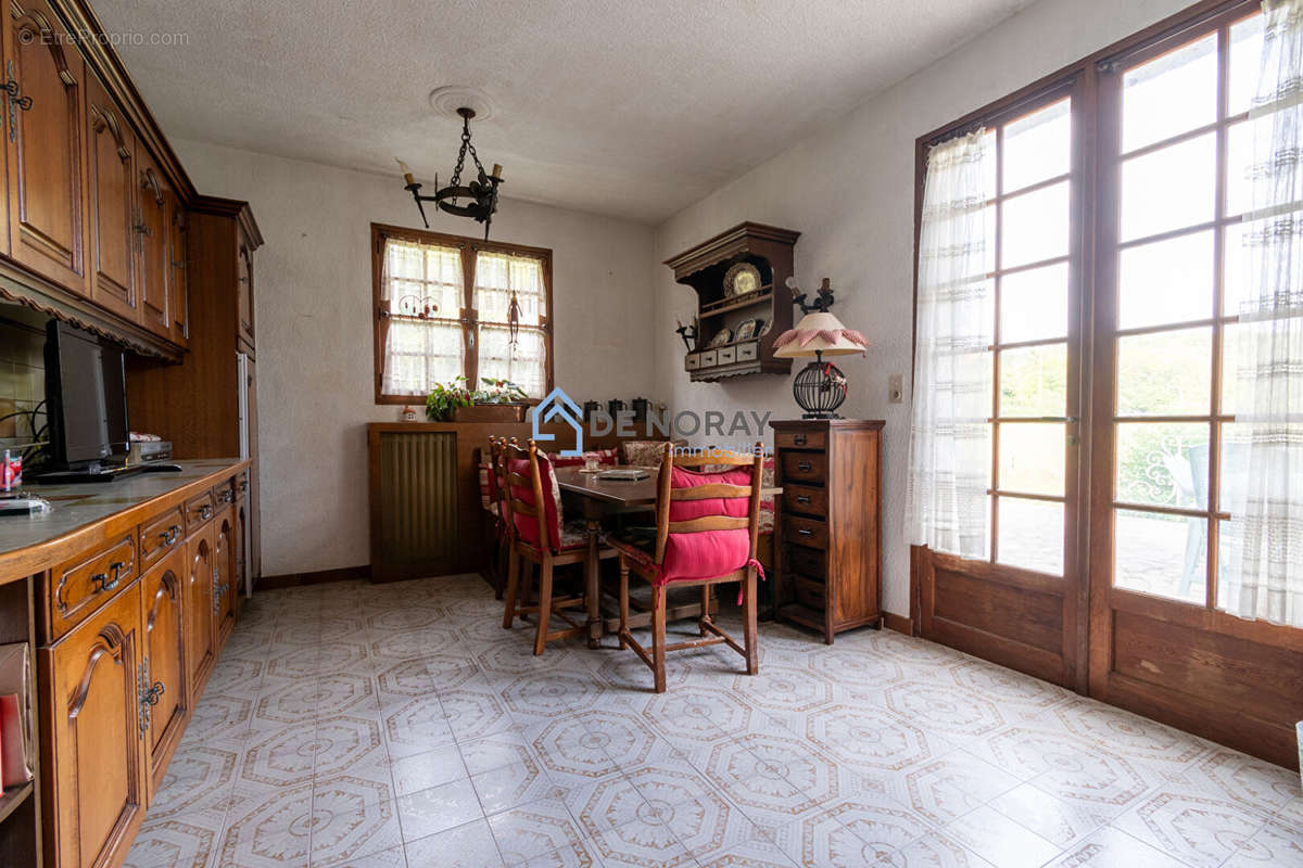 Maison à AZAY-LE-RIDEAU