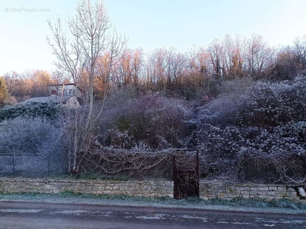 Terrain à MONTBARD