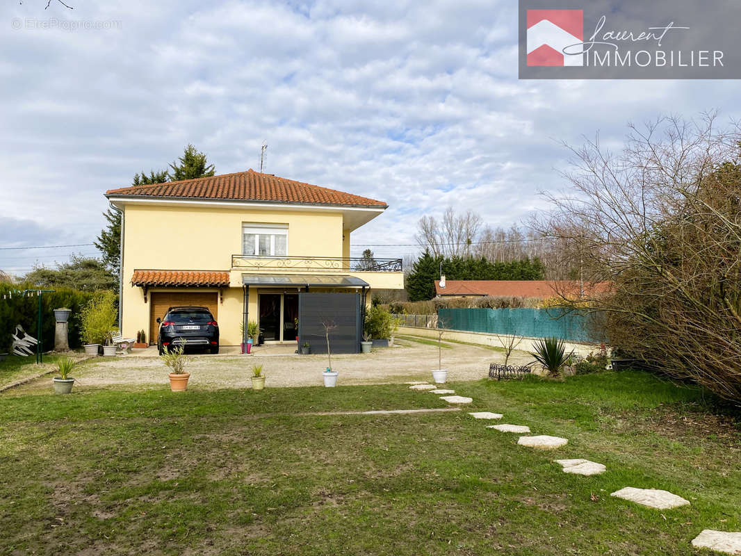 Maison à REYSSOUZE