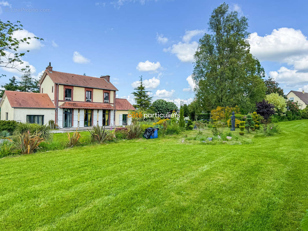 Maison à LE BENY-BOCAGE