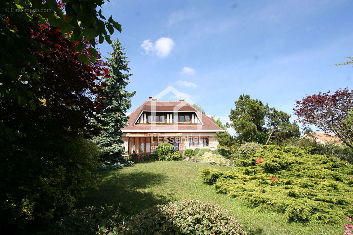 Maison à TRIEL-SUR-SEINE